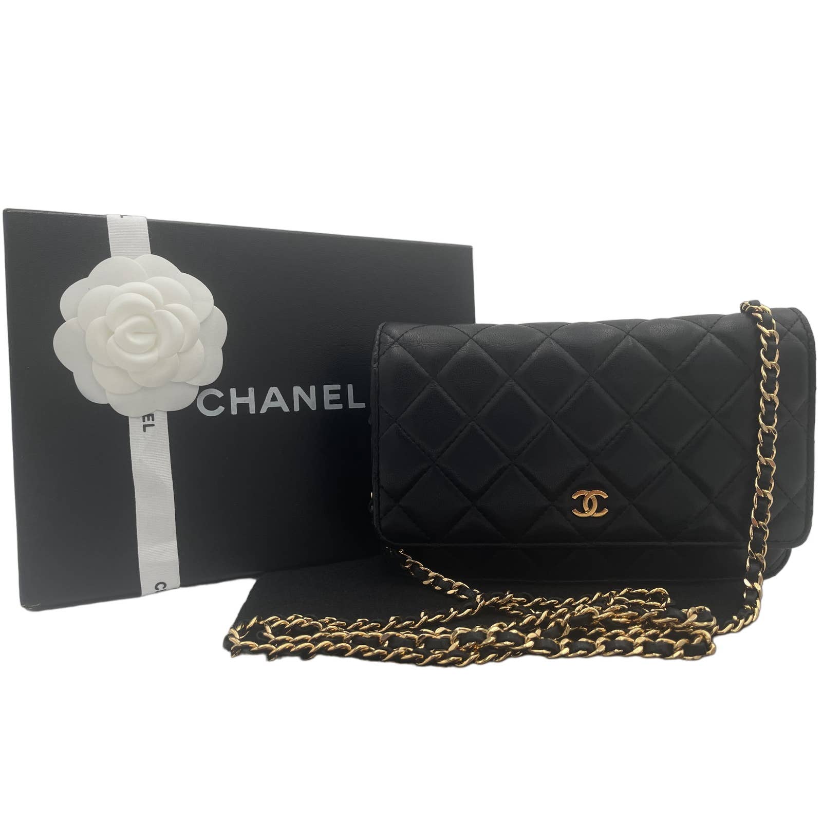 Chanel Classic Wallet on Chain - Le Look