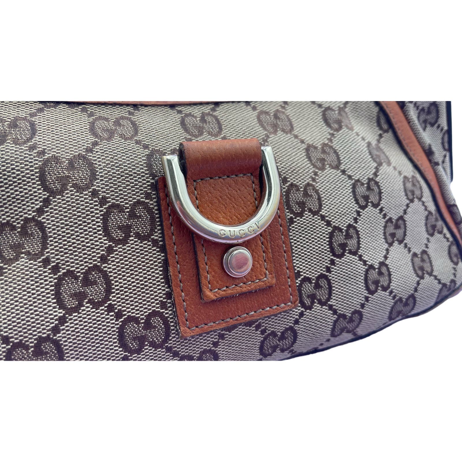 Gucci Abbey D-Ring Pochette - Le Look