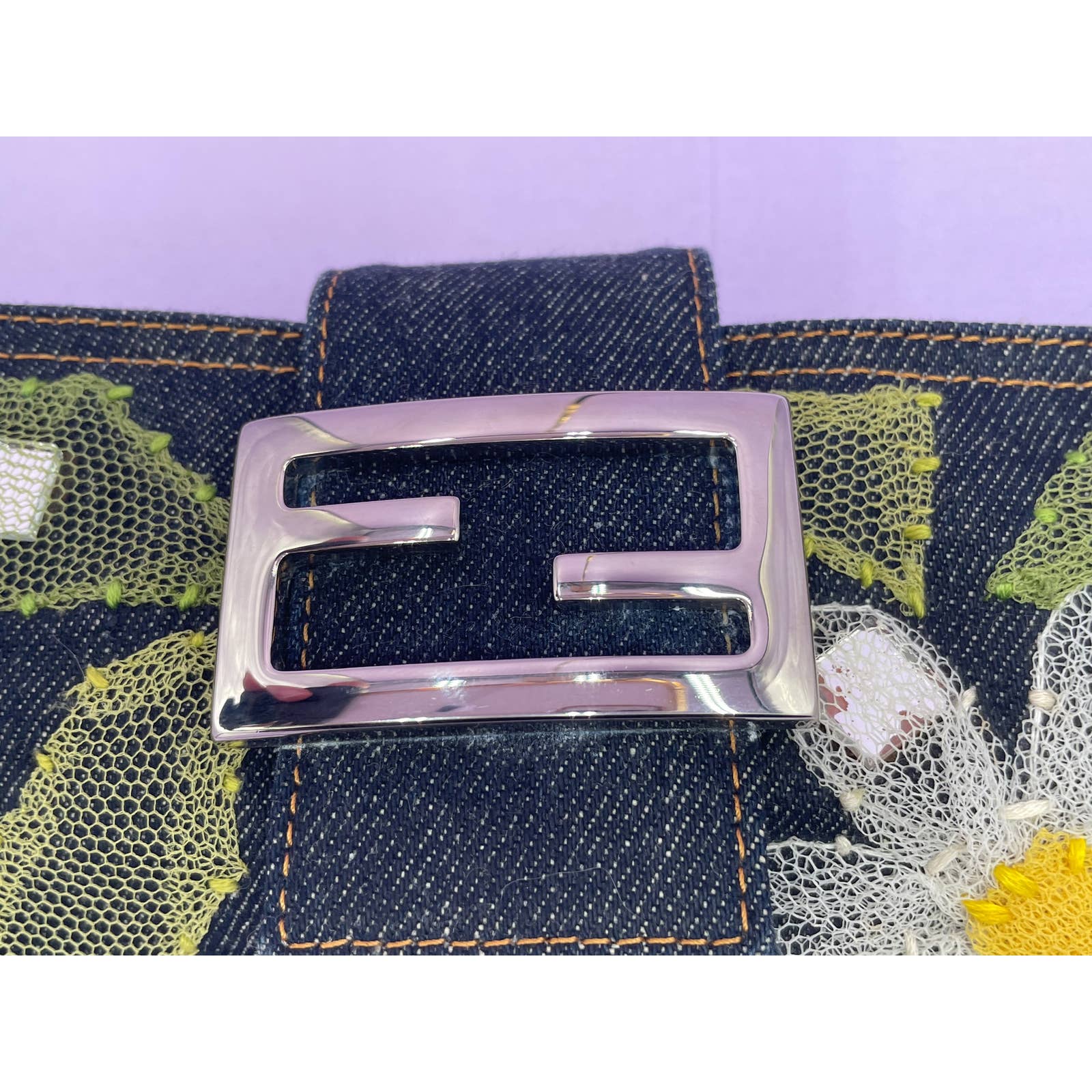 Fendi 90’s Baguette Denim Daisy - Le Look